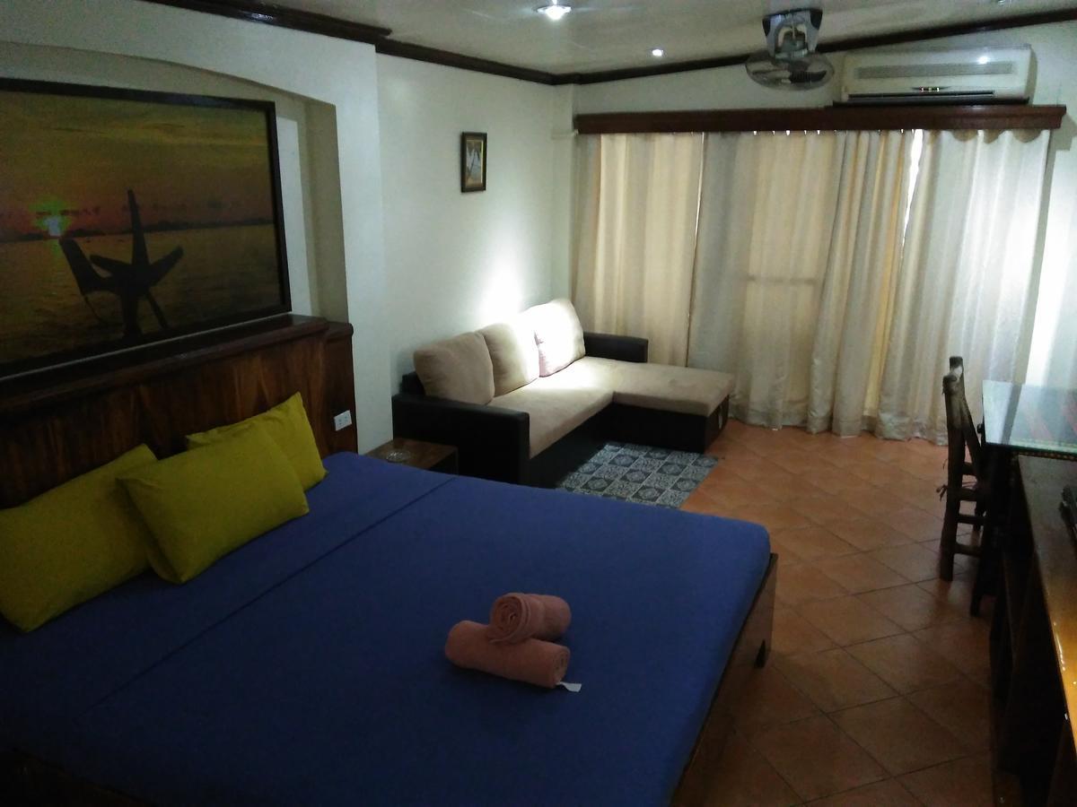 Mango'S Beachfront Resort Olongapo Buitenkant foto