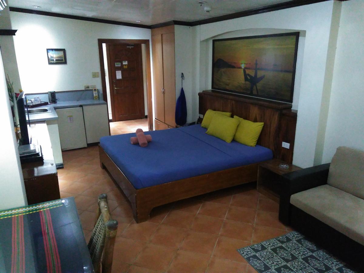 Mango'S Beachfront Resort Olongapo Buitenkant foto